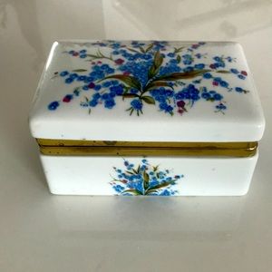 Vintage jewelry box